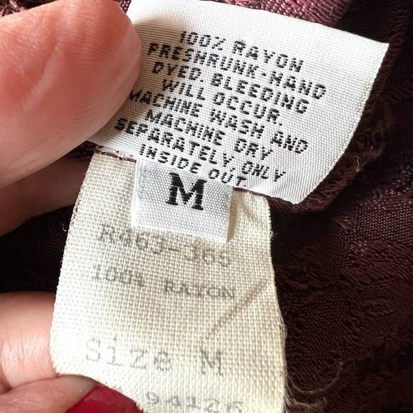 CP Shades Maroon & Black Printed Long Sleeve Button Front Shirt Women’s Medium - Picture 8 of 9